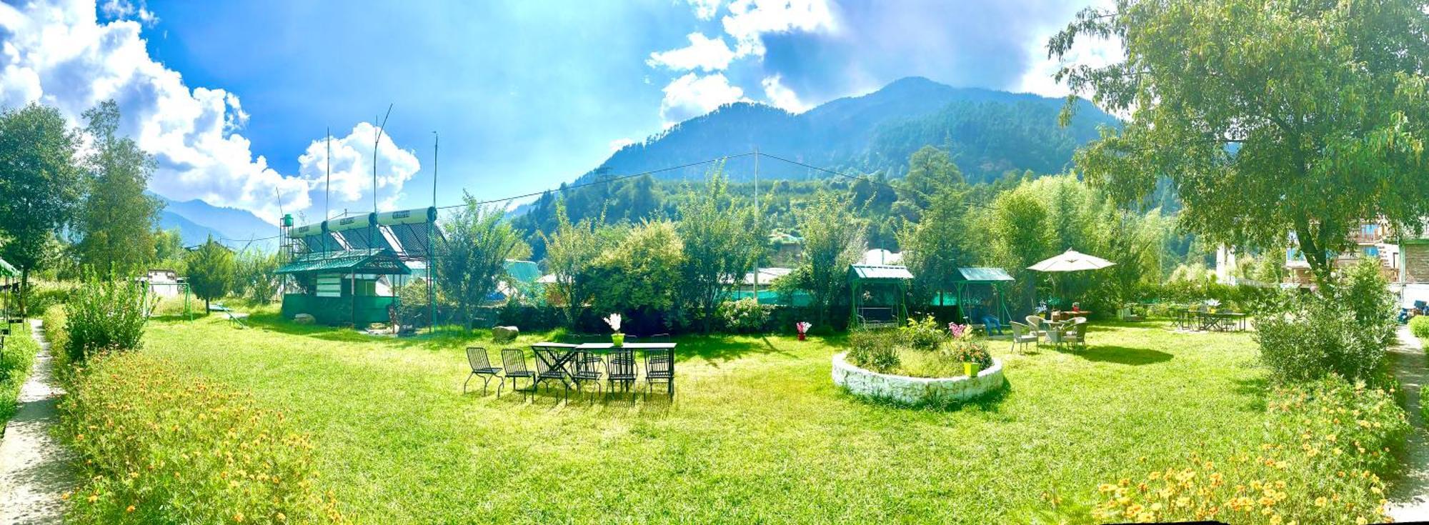 The Himalayan Vilo - A Riverside Resort, Hotel