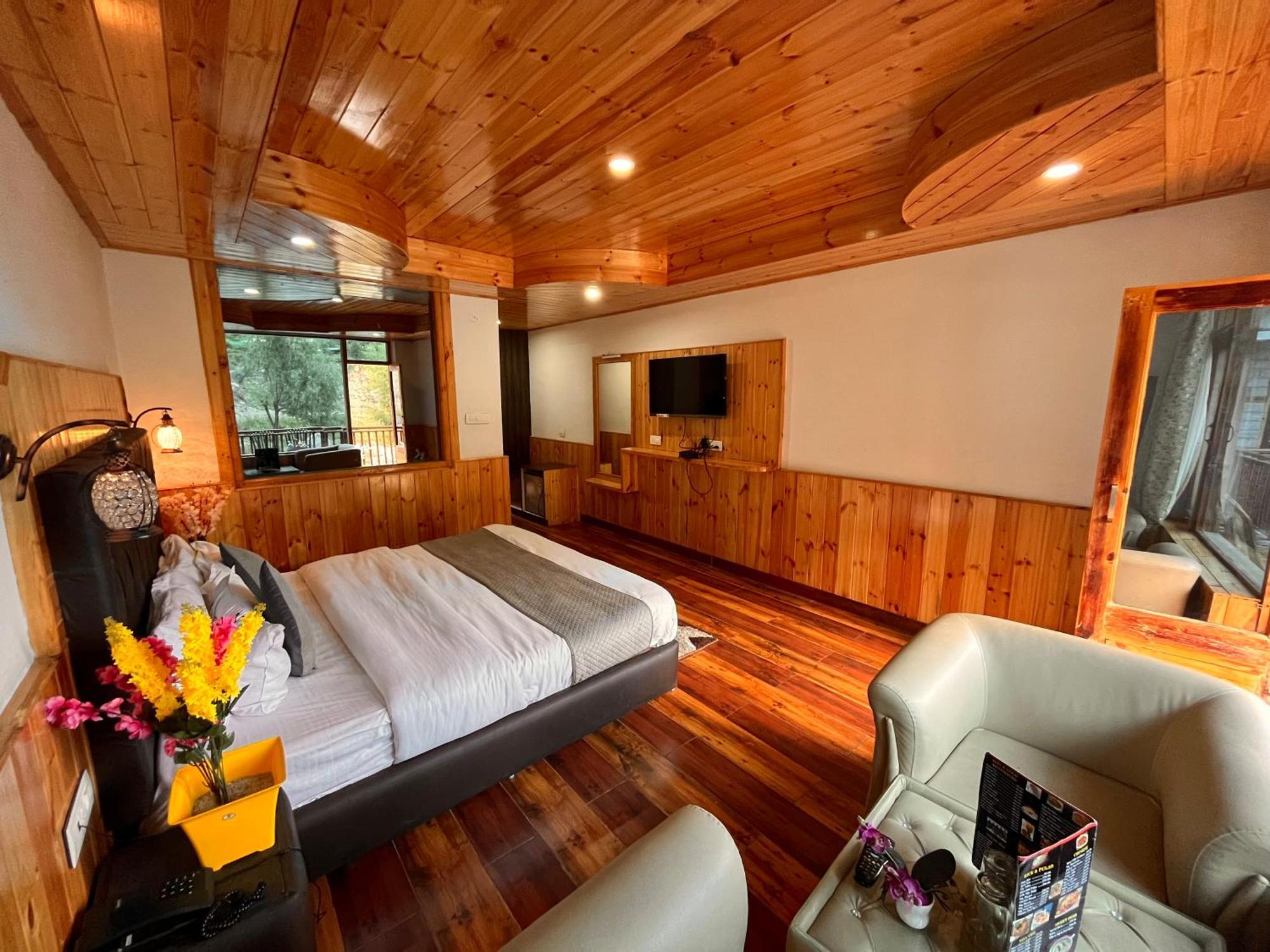Hotel The Himalayan Vilo - A Riverside Resort, Manali (Himachal Pradesh)
