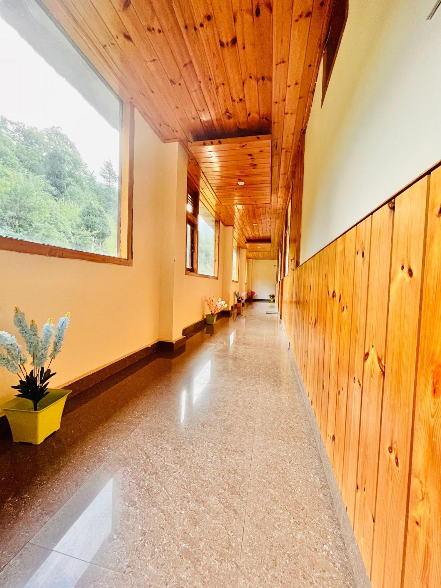 The Himalayan Vilo - A Riverside Resort, Hotel 3*